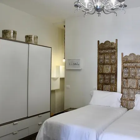 Ciudad Jardin Marina Apartment *